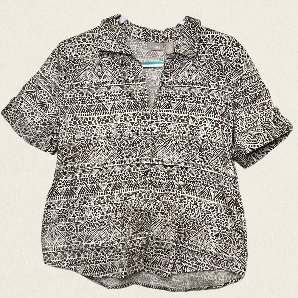 Chico's Black and White Patterned Button-Down Short Sleeve Shirt